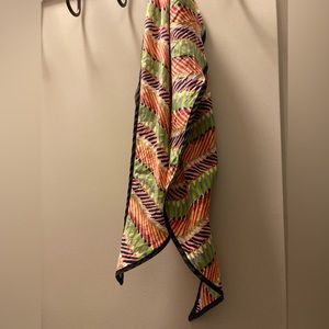 Short neck scarf that I love to tie on for any season in a great combination
